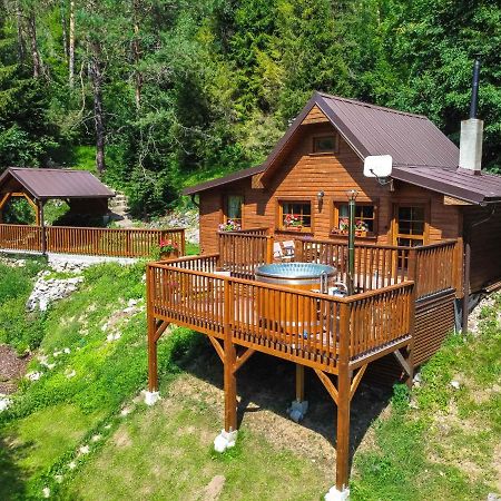 Sovia Wellness Chata S Jacuzzi Kadou A Saunou, Cingov Smizany Exterior photo