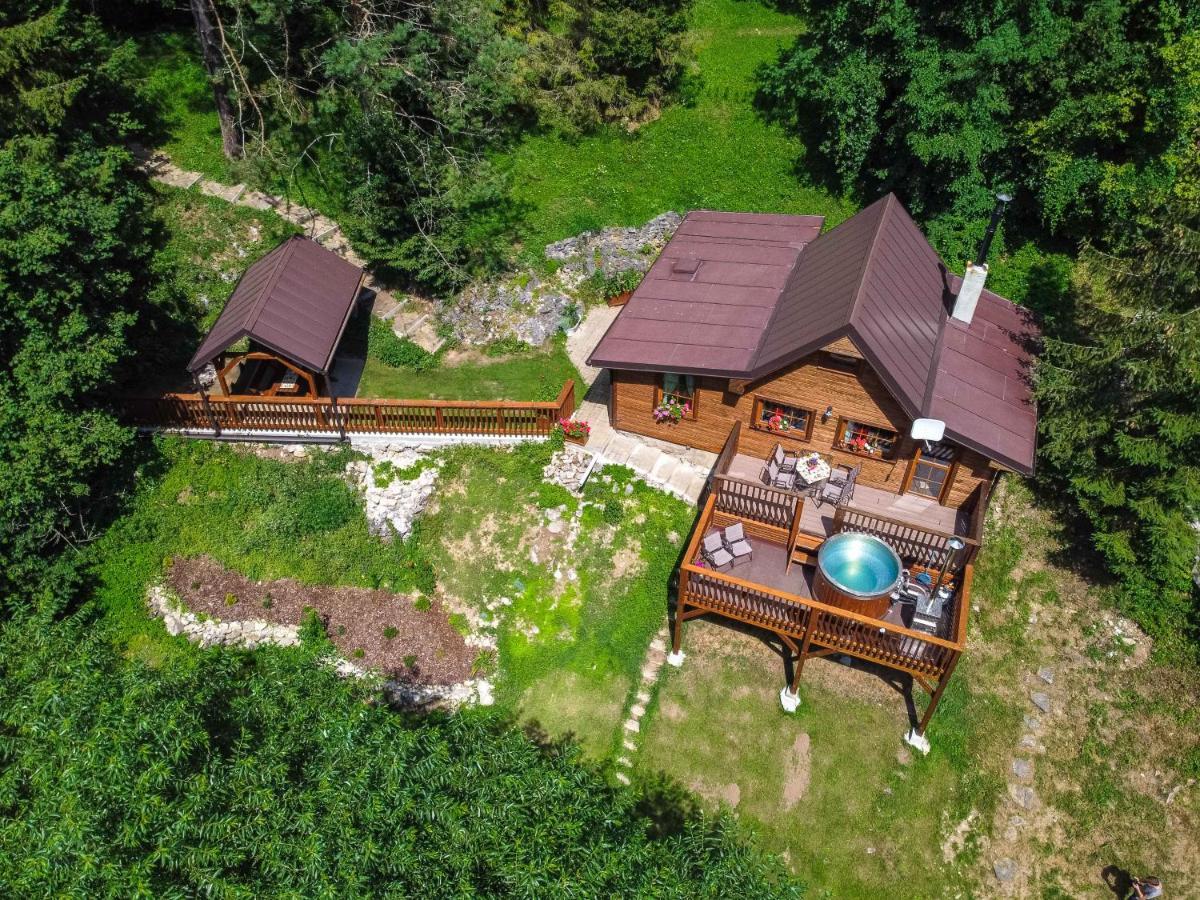 Sovia Wellness Chata S Jacuzzi Kadou A Saunou, Cingov Smizany Exterior photo
